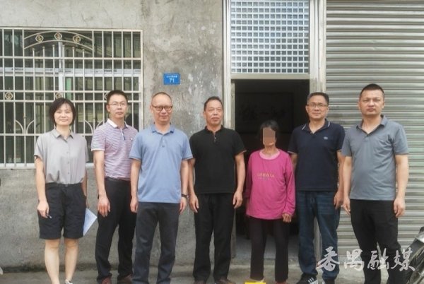 九龙配资 为困难群众送 “暖心物资包” 番发集团多措并举精准帮扶五华岐岭镇